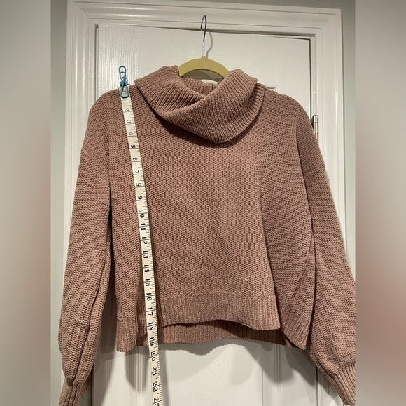 Pink Rose Size M Mauve Cowl Neck Long Sleeve Cropped Soft Chenille Knit Sweater - Picture 6 of 12